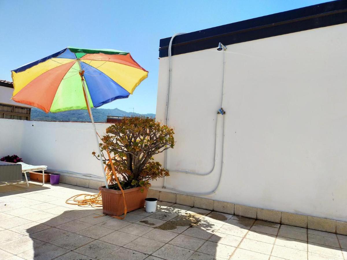 Ferienwohnung Chelsea Barracks Giardini-Naxos Exterior foto